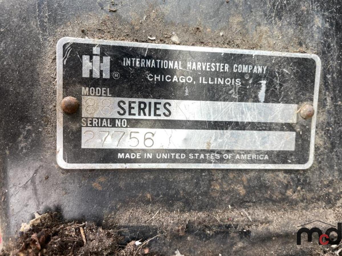 1983 International 5288 2WD Tractor